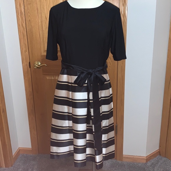 Dresses & Skirts - R&K party dress NWT size 18
